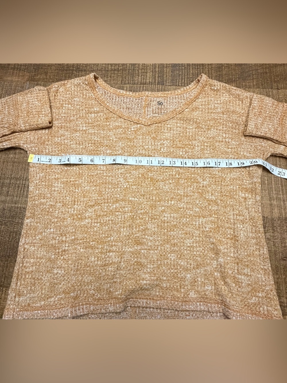 SO Women's Scoop Neck Sweater in Marled Camel - Picture 4 of 5